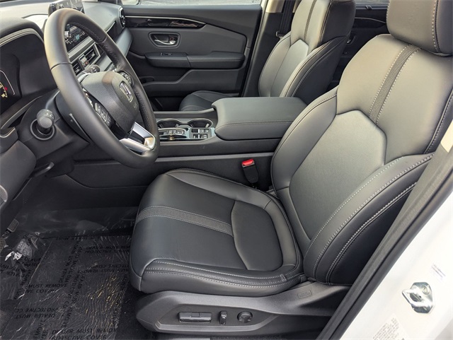 2025 Honda Pilot EX-L photo 11