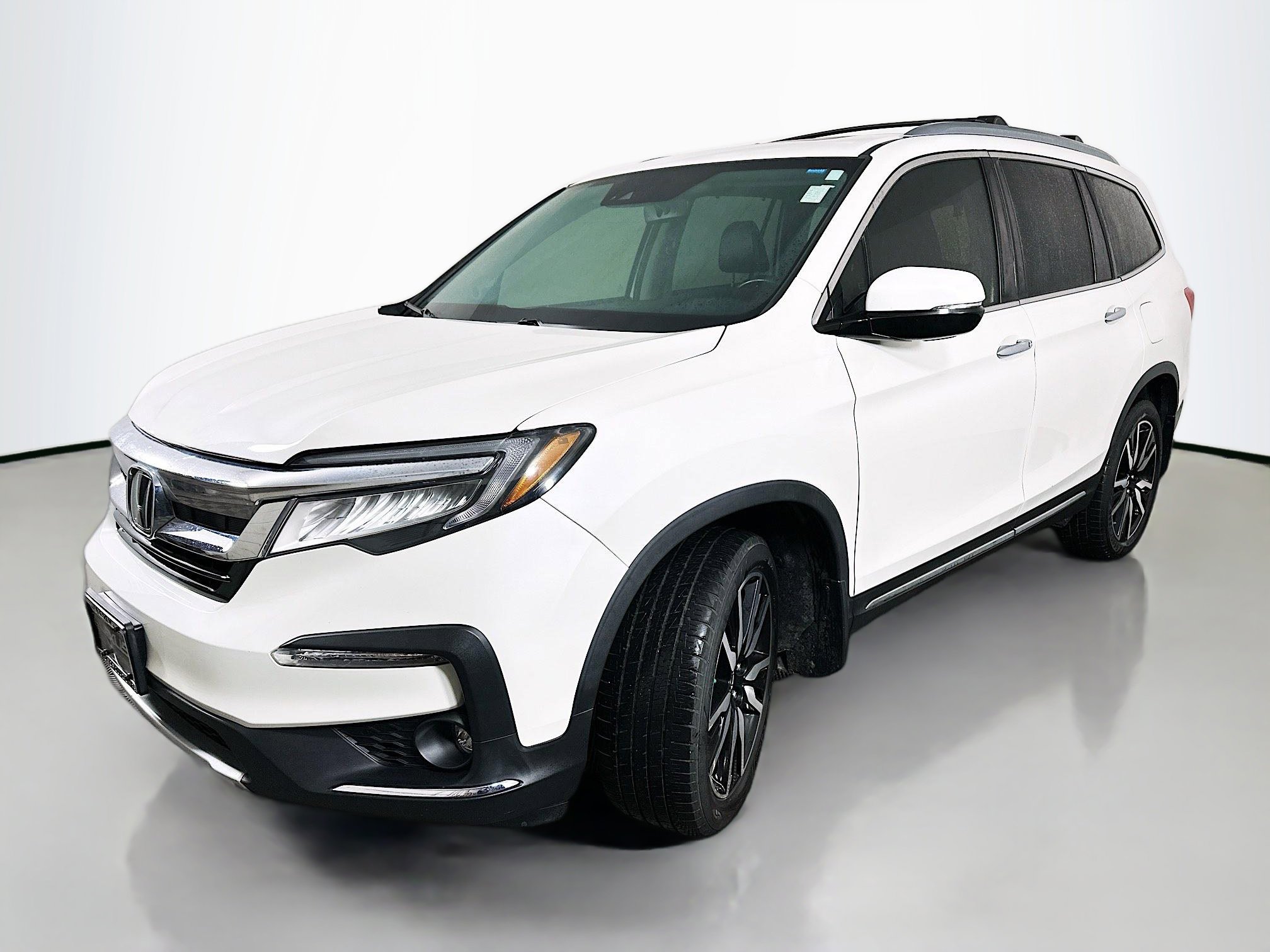 2019 Honda Pilot Elite photo 2