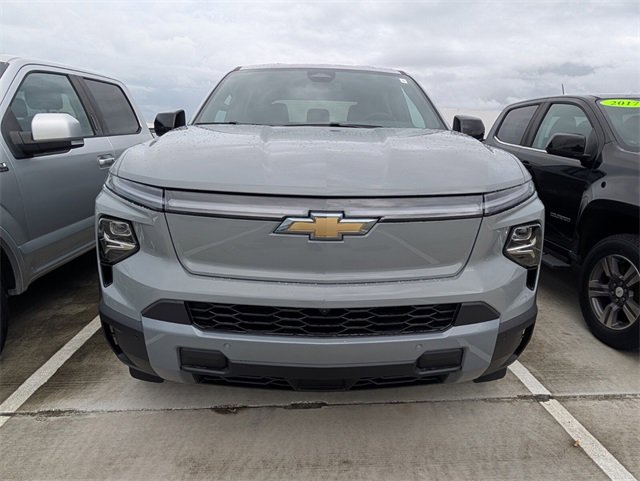 2026 Chevrolet Silverado EV LT photo 3