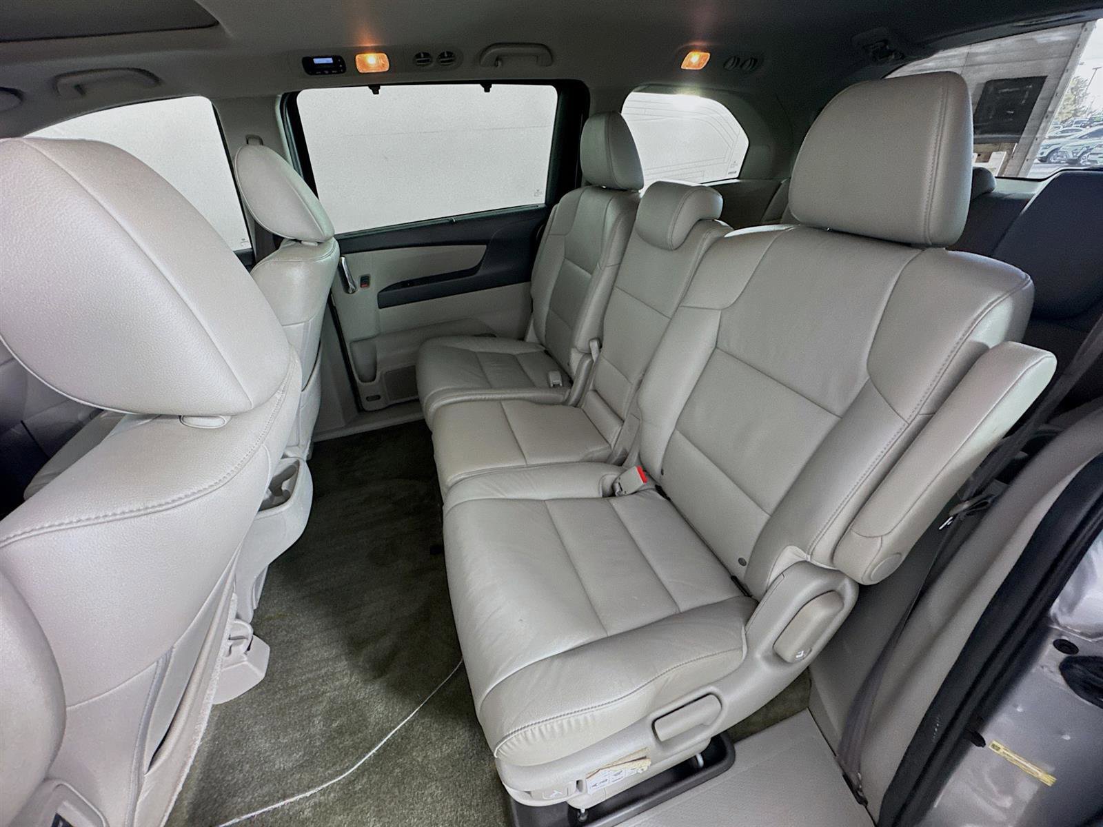 2016 Honda Odyssey EX-L photo 21