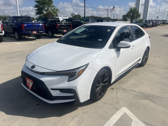 2023 Toyota Corolla SE photo 3
