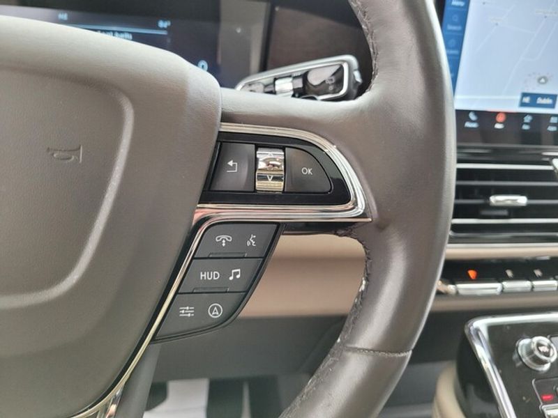 2024 Lincoln Navigator L Reserve photo 22