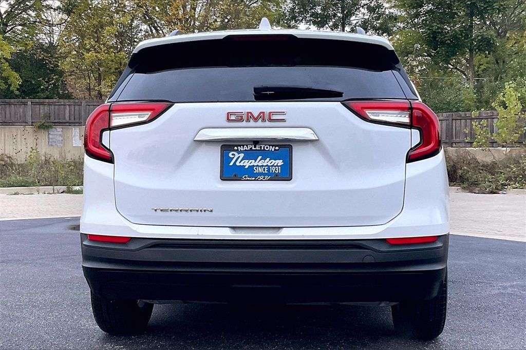 2022 Gmc Terrain SLE photo 3