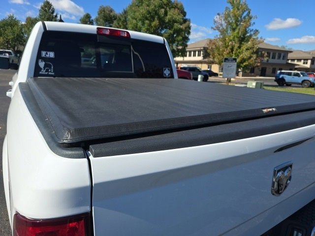 2018 Ram 1500 SLT photo 4