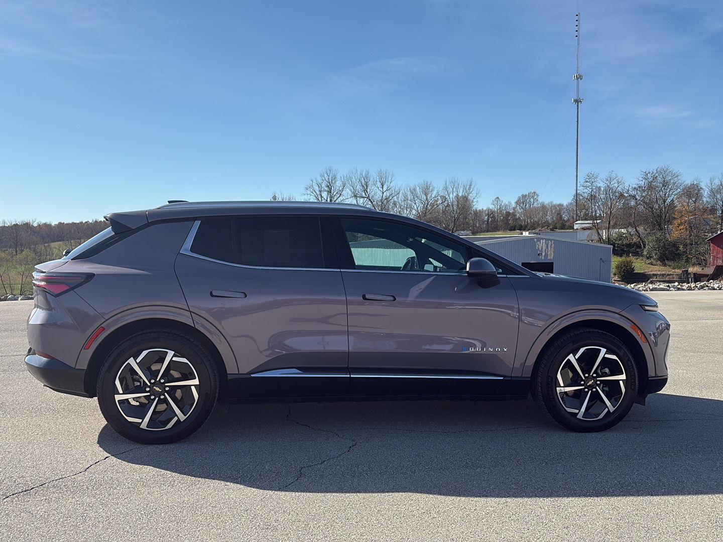 2025 Chevrolet Equinox EV 1LT photo 4