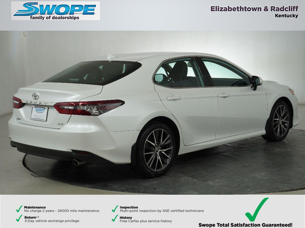 2021 Toyota Camry XLE photo 2