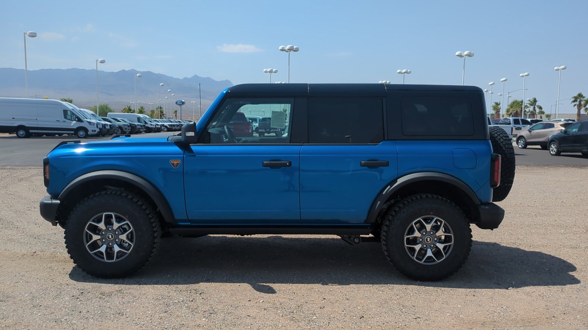 2025 Ford Bronco Badlands photo 5