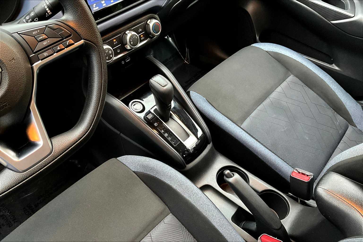 2024 Nissan Versa SV photo 15