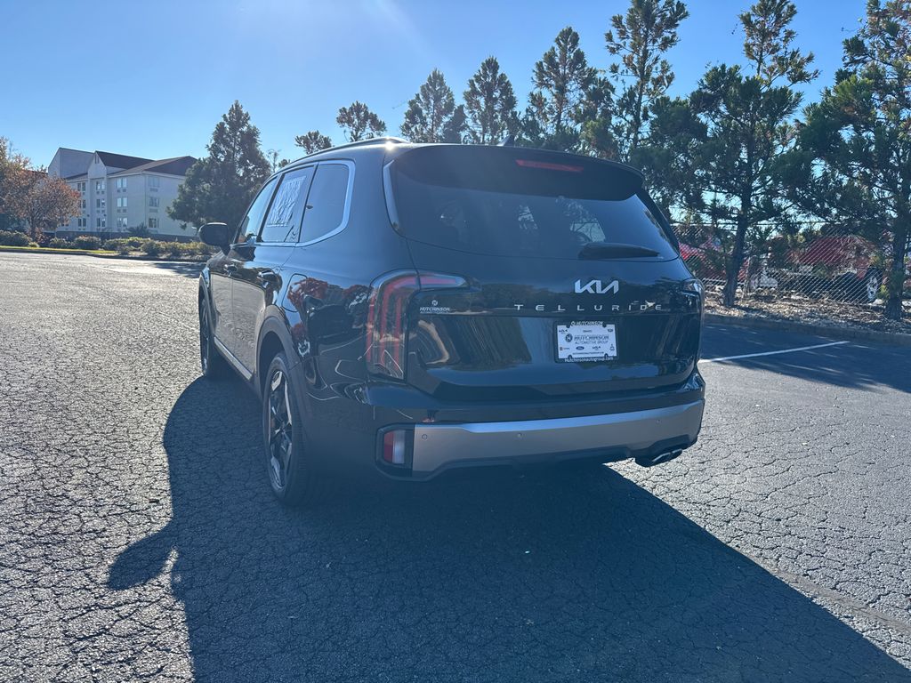 2025 Kia Telluride EX photo 3