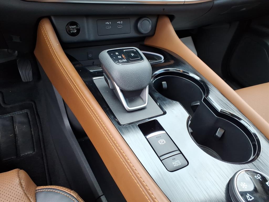 2024 Nissan Rogue Platinum photo 13