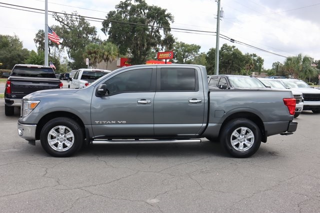 2018 Nissan Titan SV photo 4