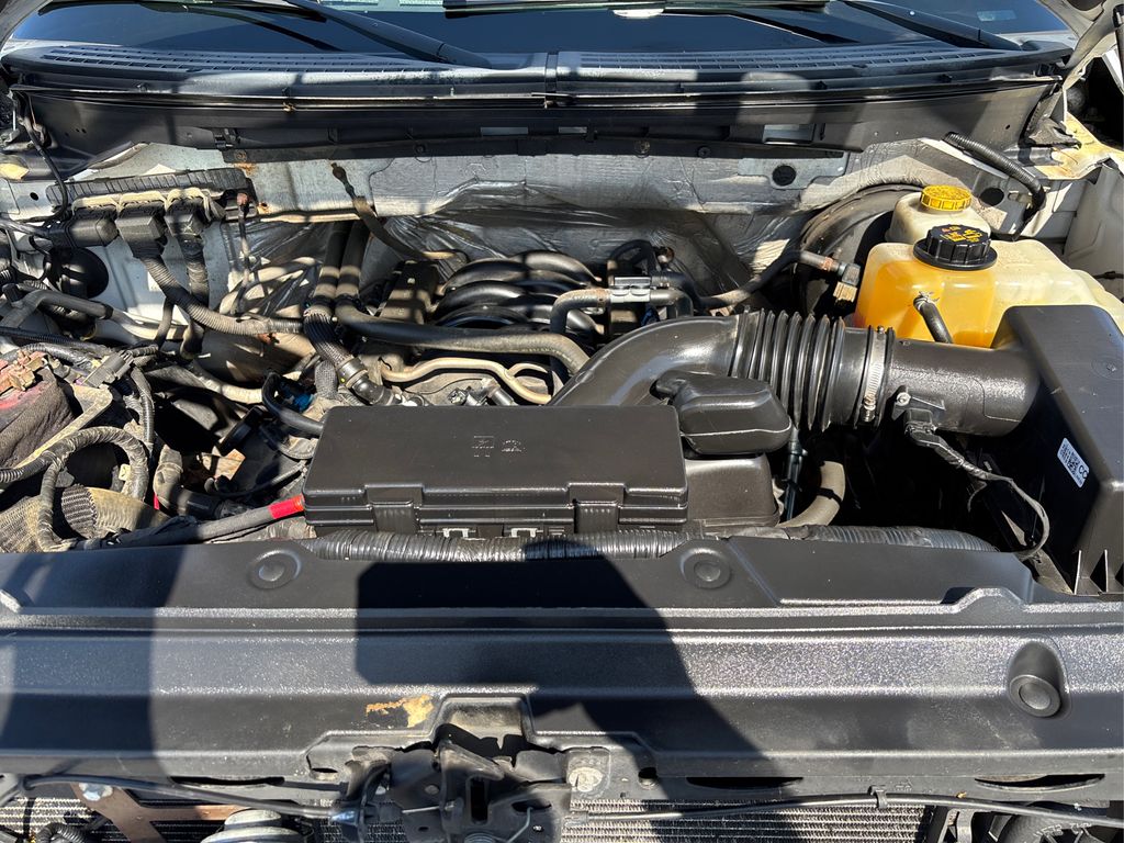 2014 Ford F-150 STX photo 11
