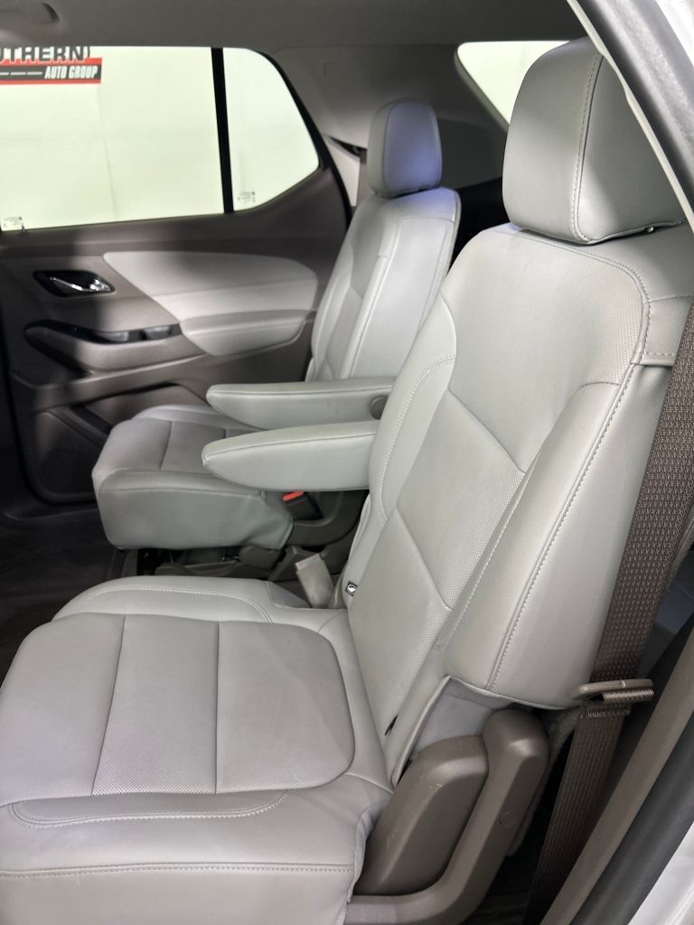 2021 Chevrolet Traverse Premier photo 27