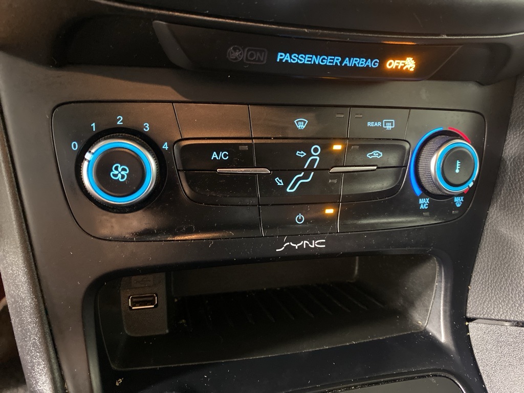 2016 Ford Focus SE photo 19