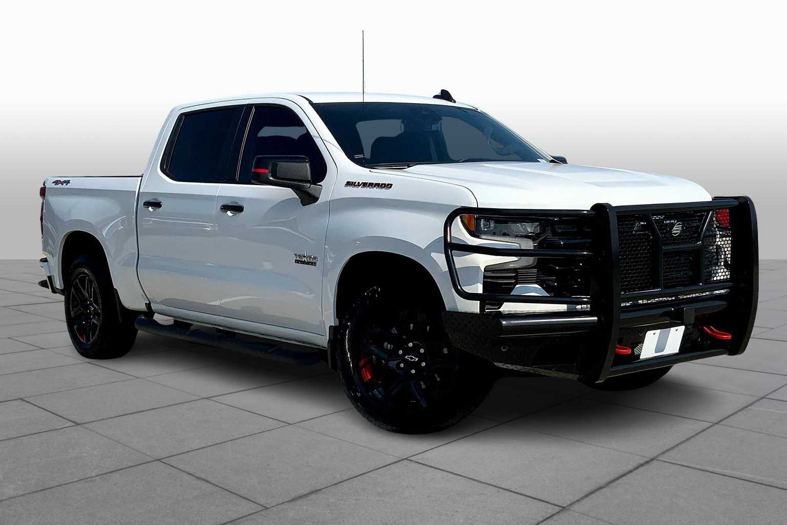 2023 Chevrolet Silverado 1500 RST photo 3