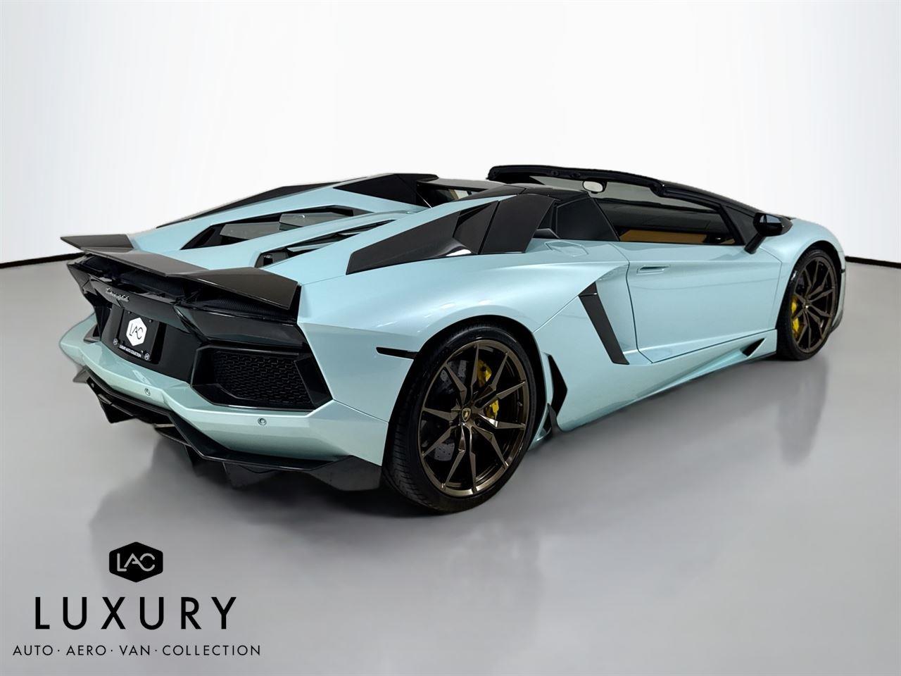 2015 Lamborghini Aventador LP 700-4 Roadster photo 4