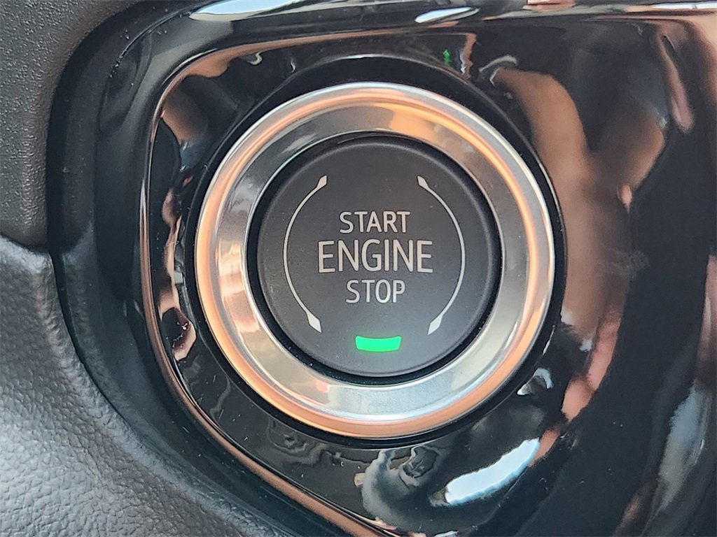 2025 Chevrolet Silverado 1500 LT photo 12