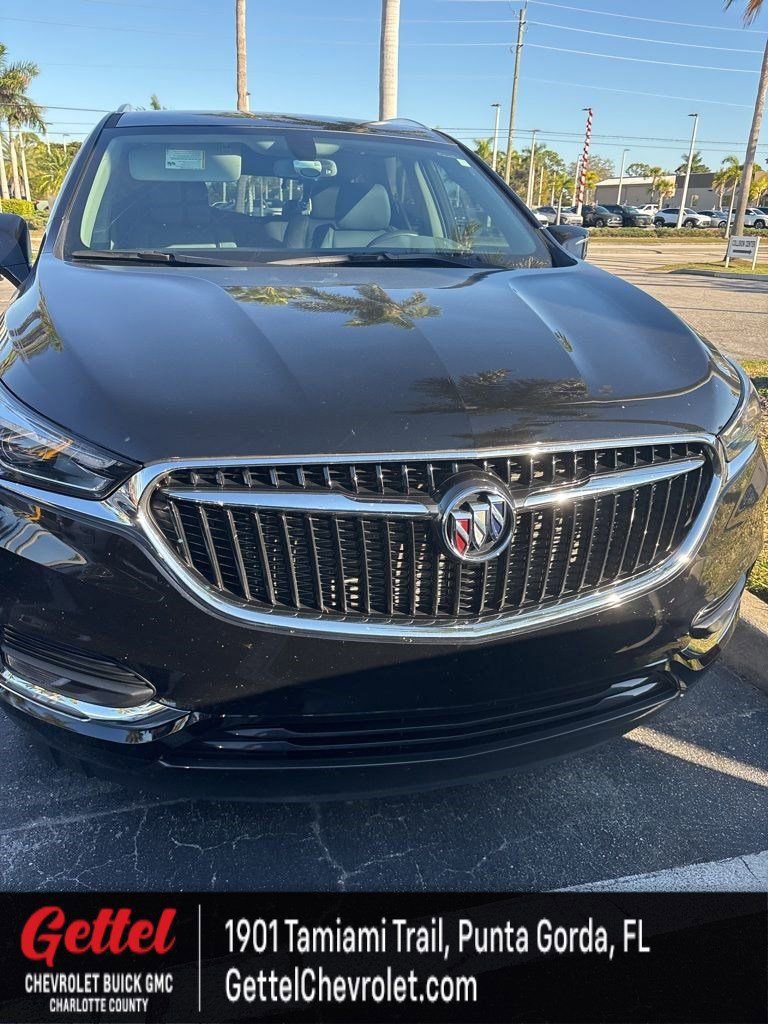 2021 Buick Enclave Essence's photo