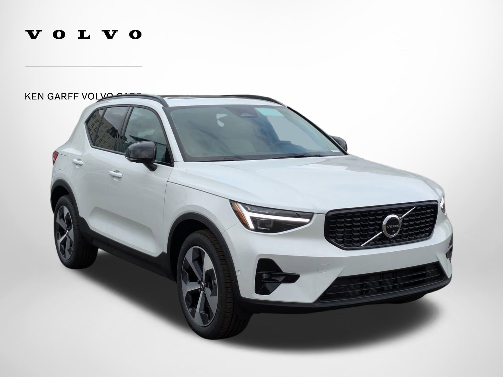 2026 Volvo XC40 Plus's photo