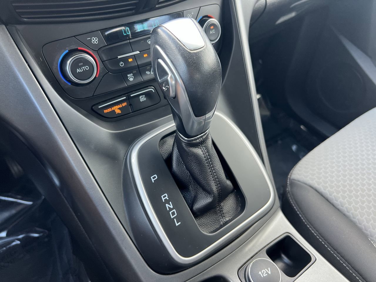 2017 Ford C-Max Hybrid SE photo 21