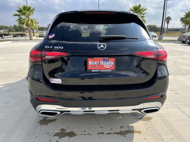 2026 Mercedes Benz GLC 300 photo 4