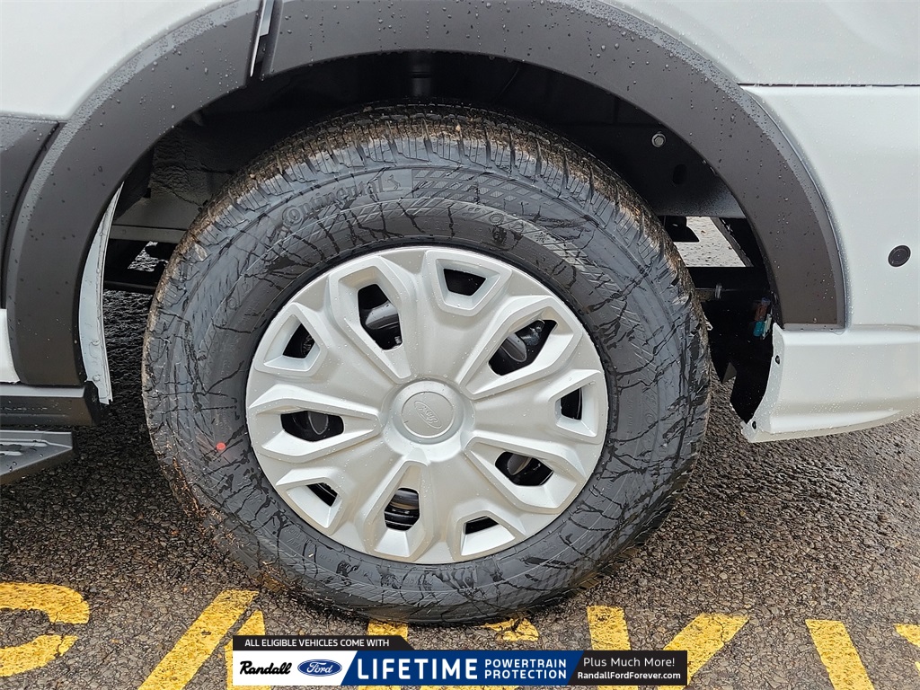 New 2024 Oxford White Ford Passenger Van XLT image 7