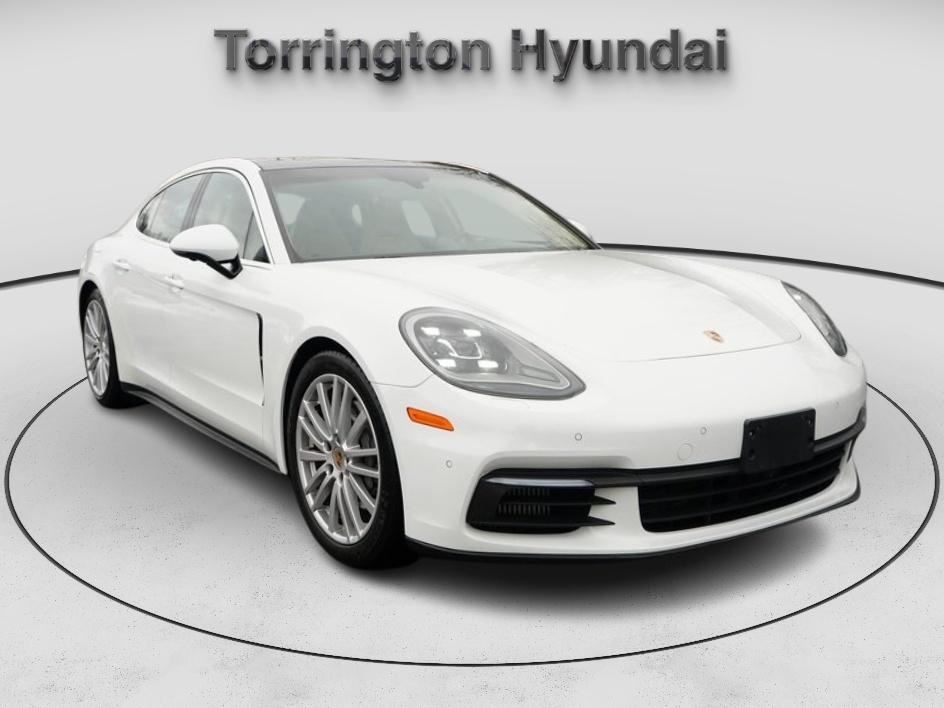 2018 Porsche Panamera 4S's photo