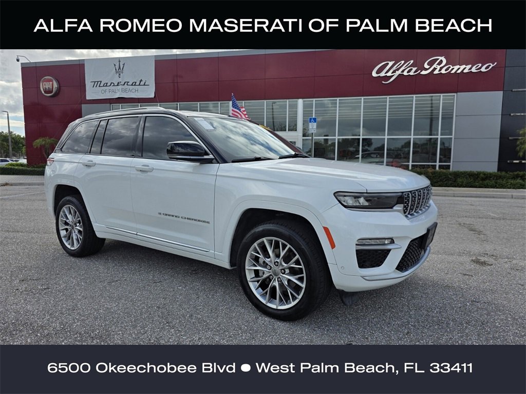 2022 Jeep Grand Cherokee Summit's photo