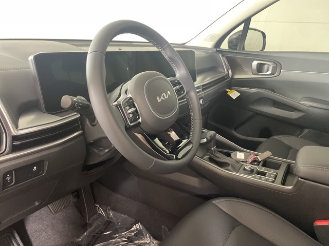 2025 Kia Sorento S photo 18