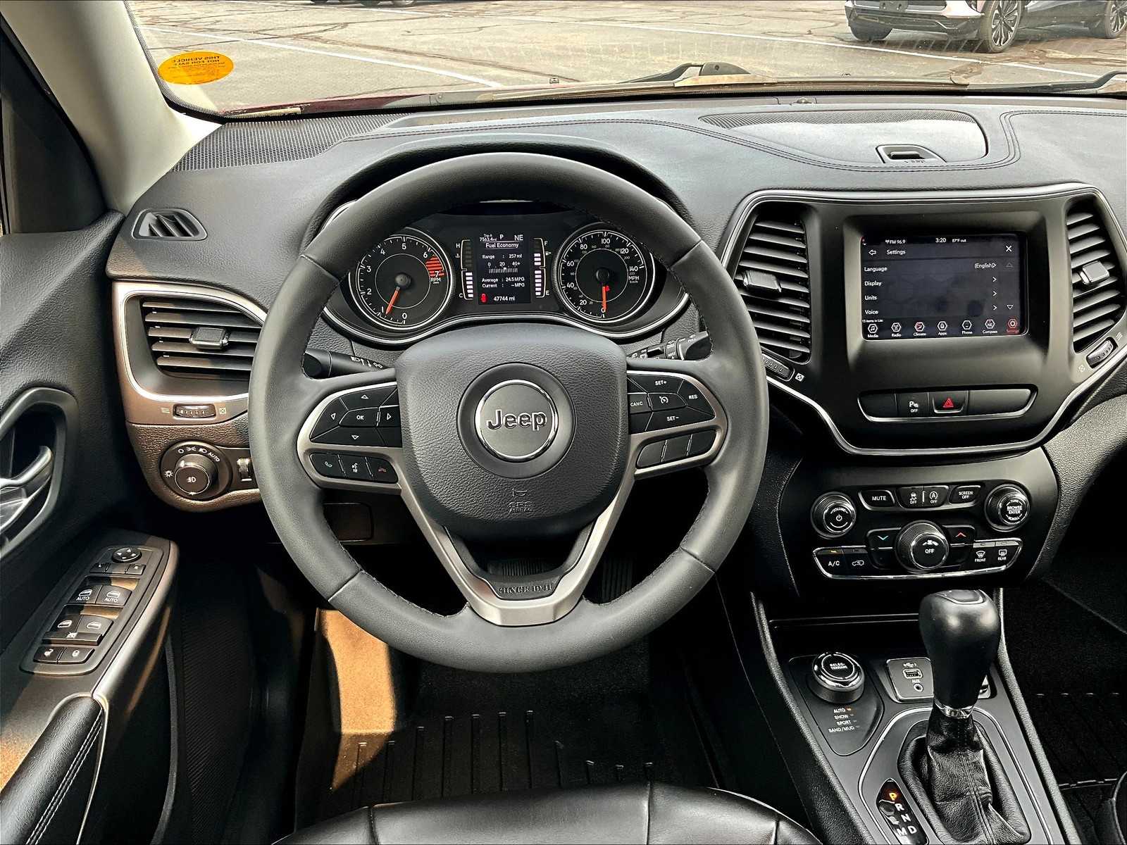 2020 Jeep Cherokee Latitude photo 16