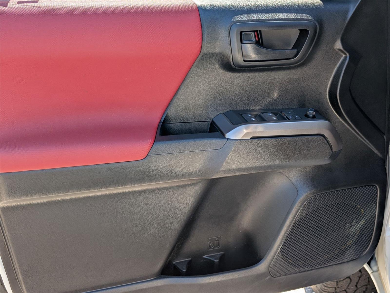 2022 Toyota Tacoma SR5 Double Cab V6 photo 11
