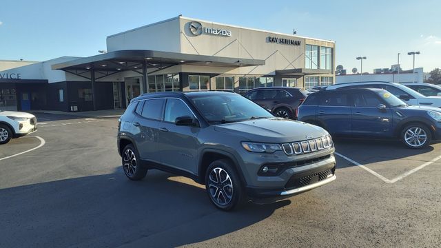 2022 Jeep Compass Limited's photo