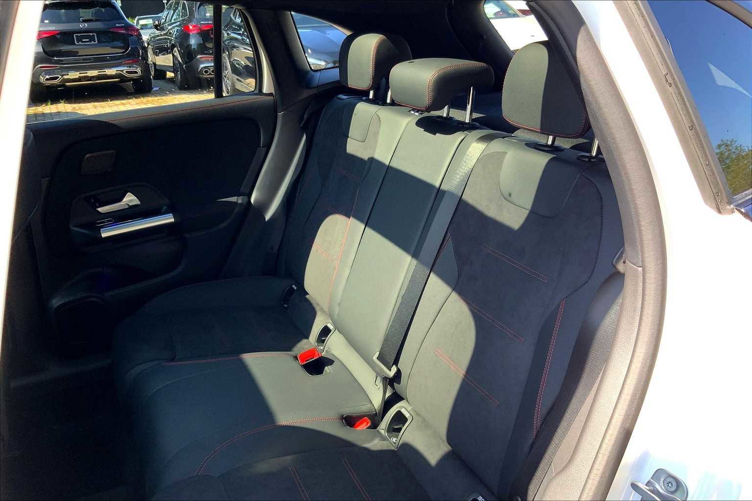 2026 Mercedes Benz GLA 250 4MATIC photo 12