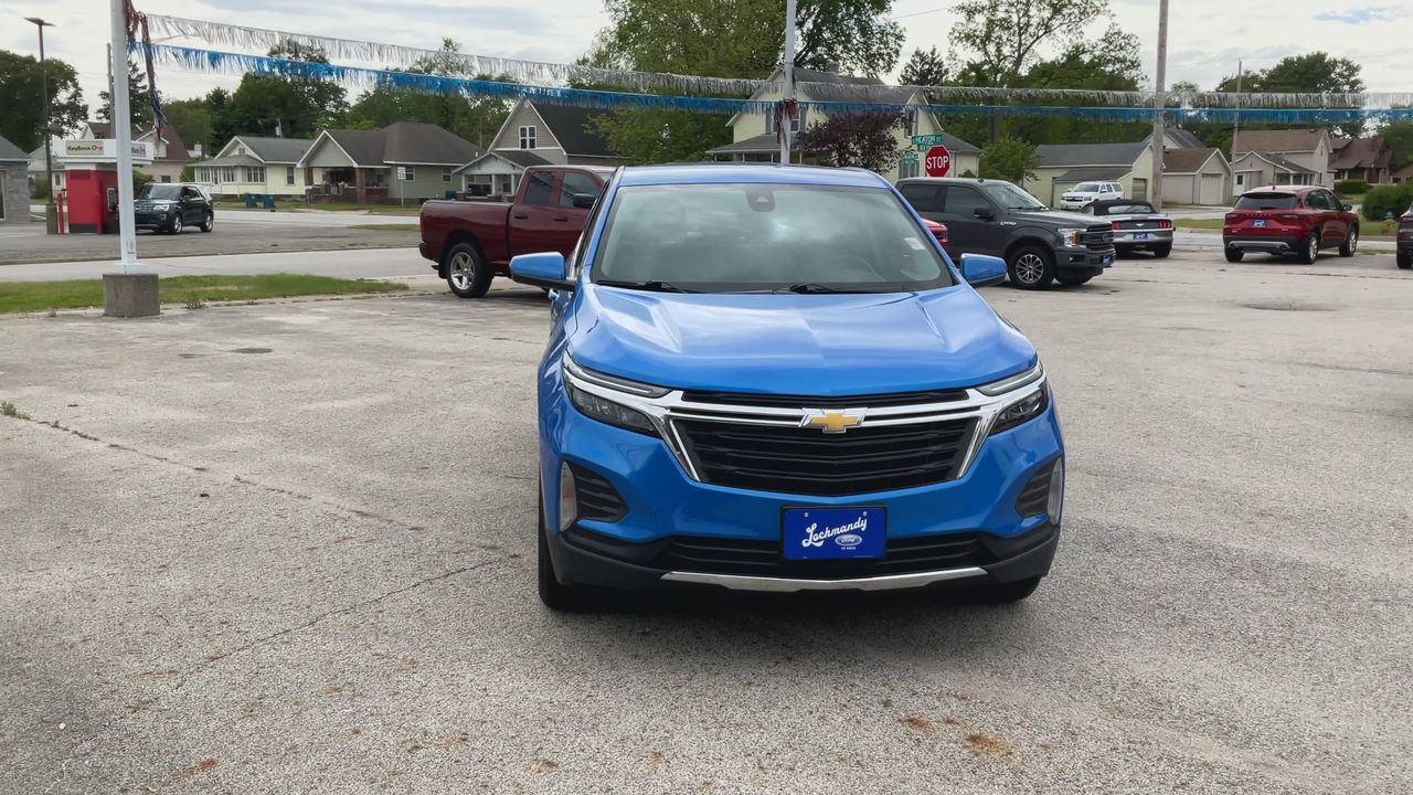 2024 Chevrolet Equinox LT photo 2