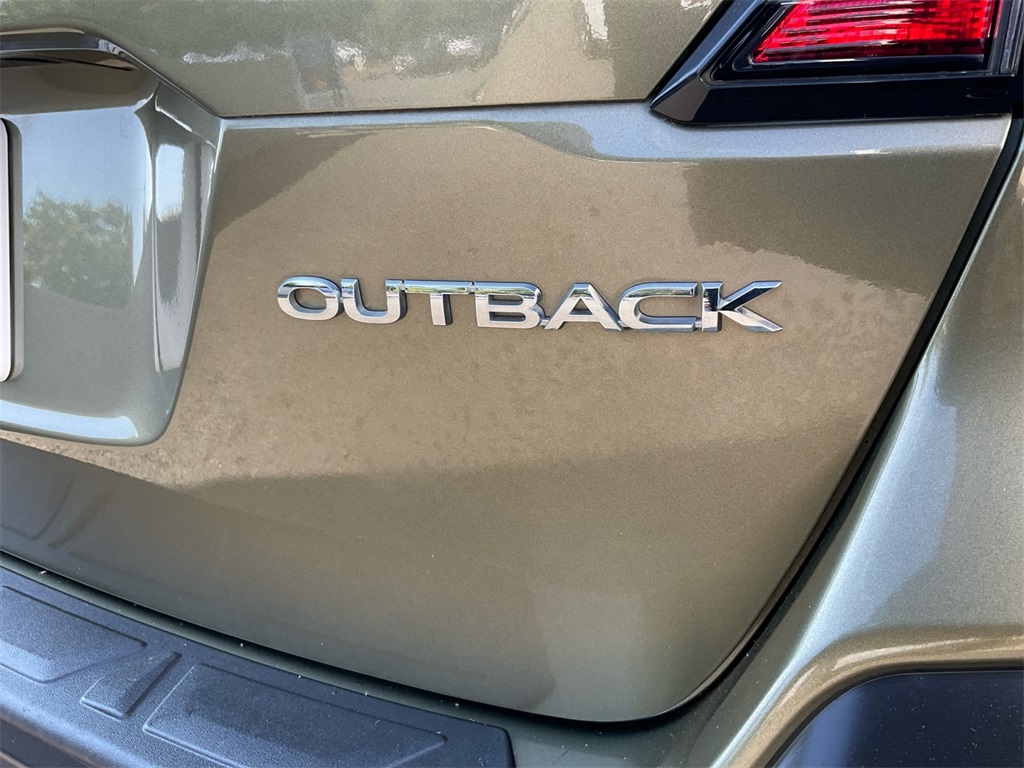 2021 Subaru Outback Limited photo 15