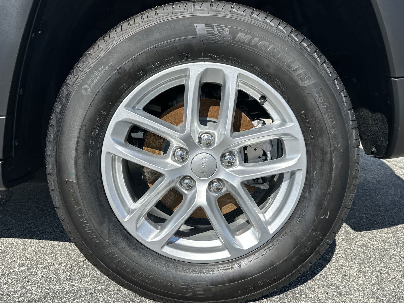 2025 Jeep Grand Cherokee Laredo X photo 18
