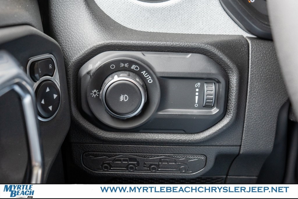 2025 Jeep Wrangler Sport S photo 28