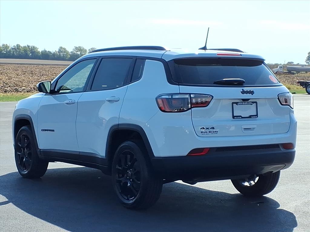 2026 Jeep Compass Latitude photo 12