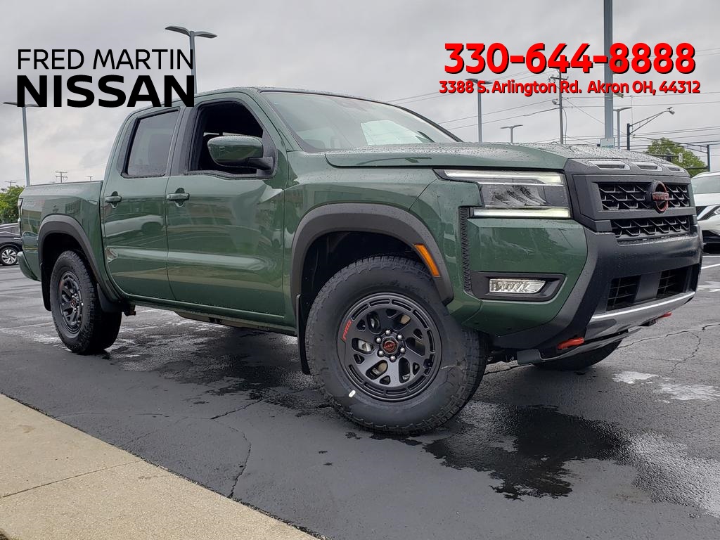 2025 Nissan Frontier PRO-4X's photo