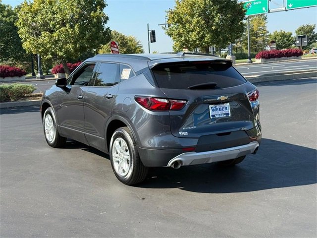 2022 Chevrolet Blazer 2LT photo 2