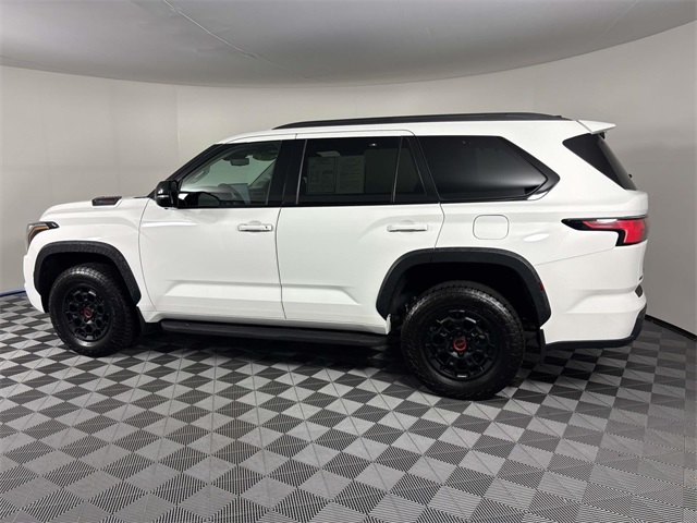2023 Toyota Sequoia TRD Pro photo 4