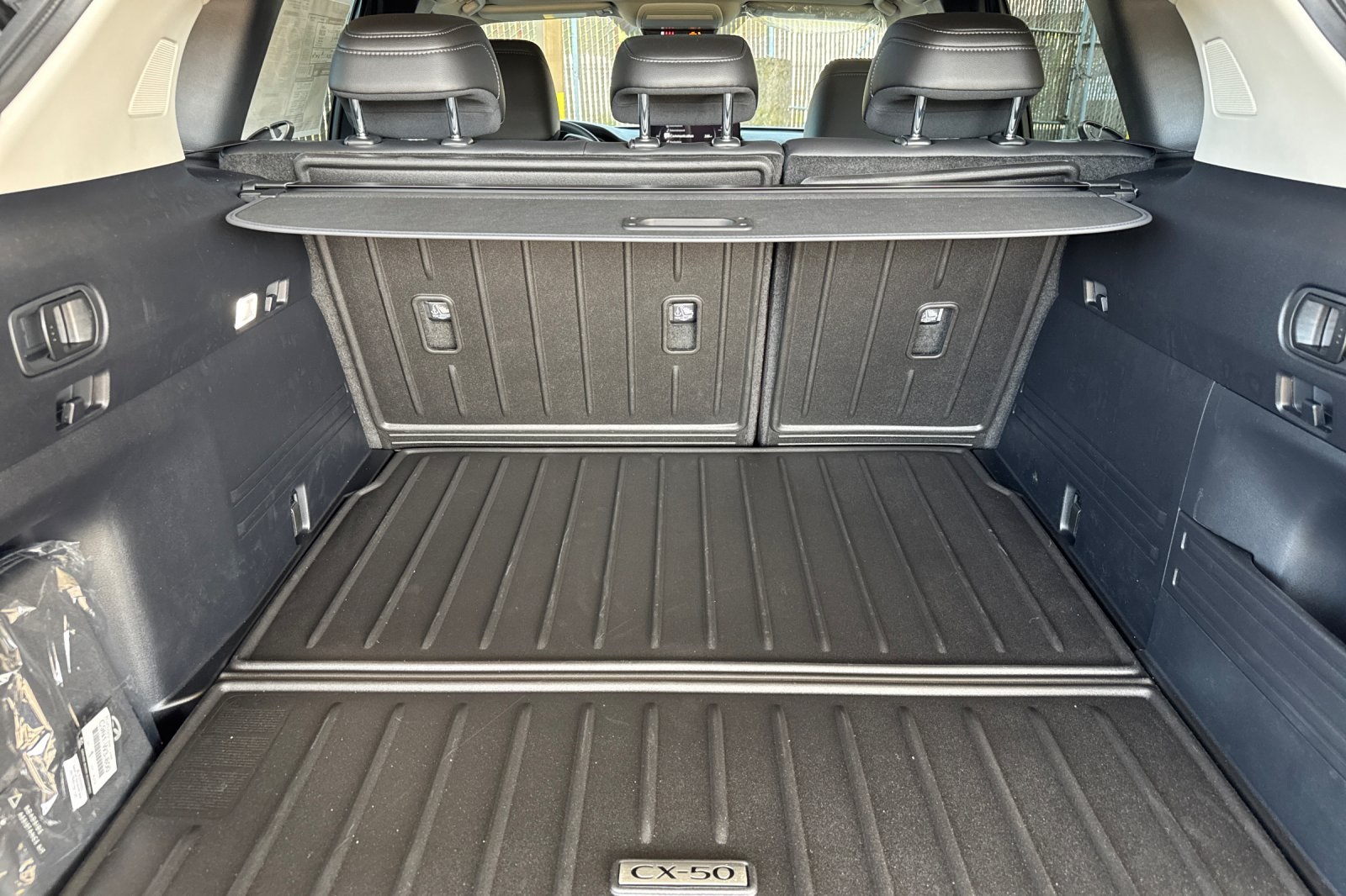2025 Mazda CX-50 Premium Plus photo 13