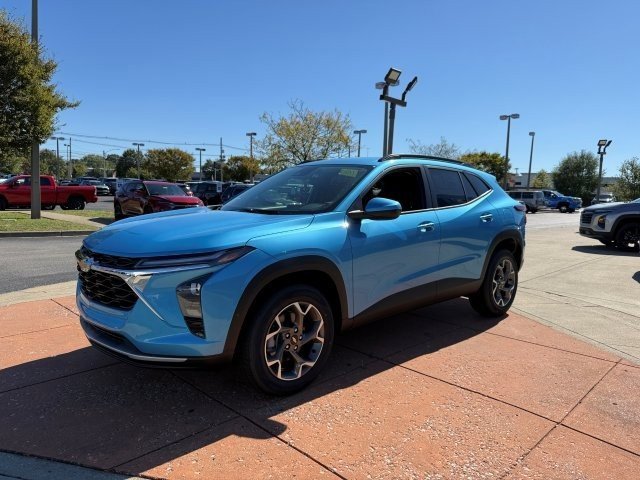 2026 Chevrolet Trax LT photo 3