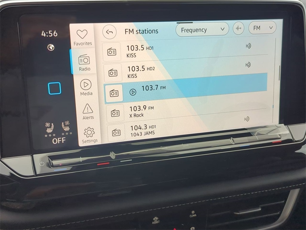 2026 Volkswagen Atlas Cross Sport SEL R-Line photo 5