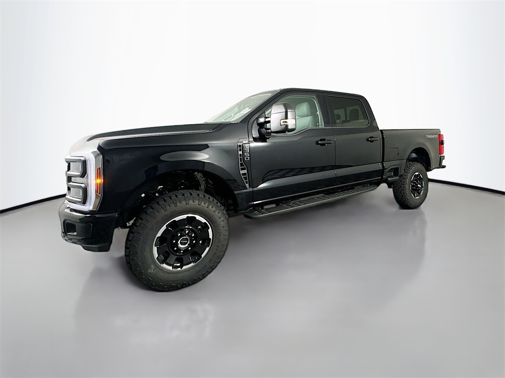 2025 Ford F-350 XLT photo 3