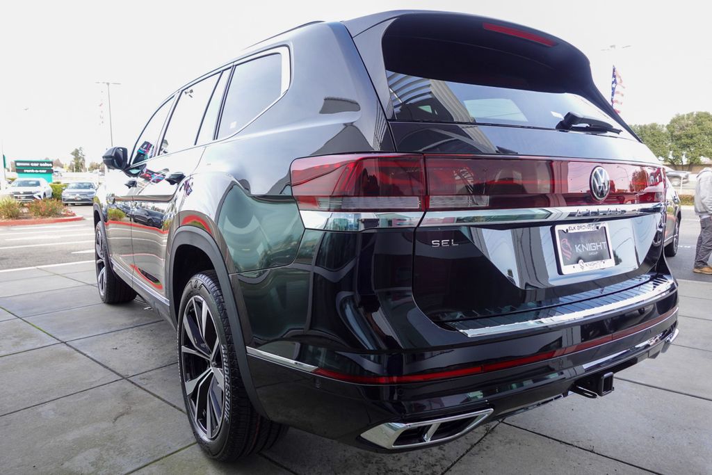 2025 Volkswagen Atlas SEL Premium R-Line photo 11