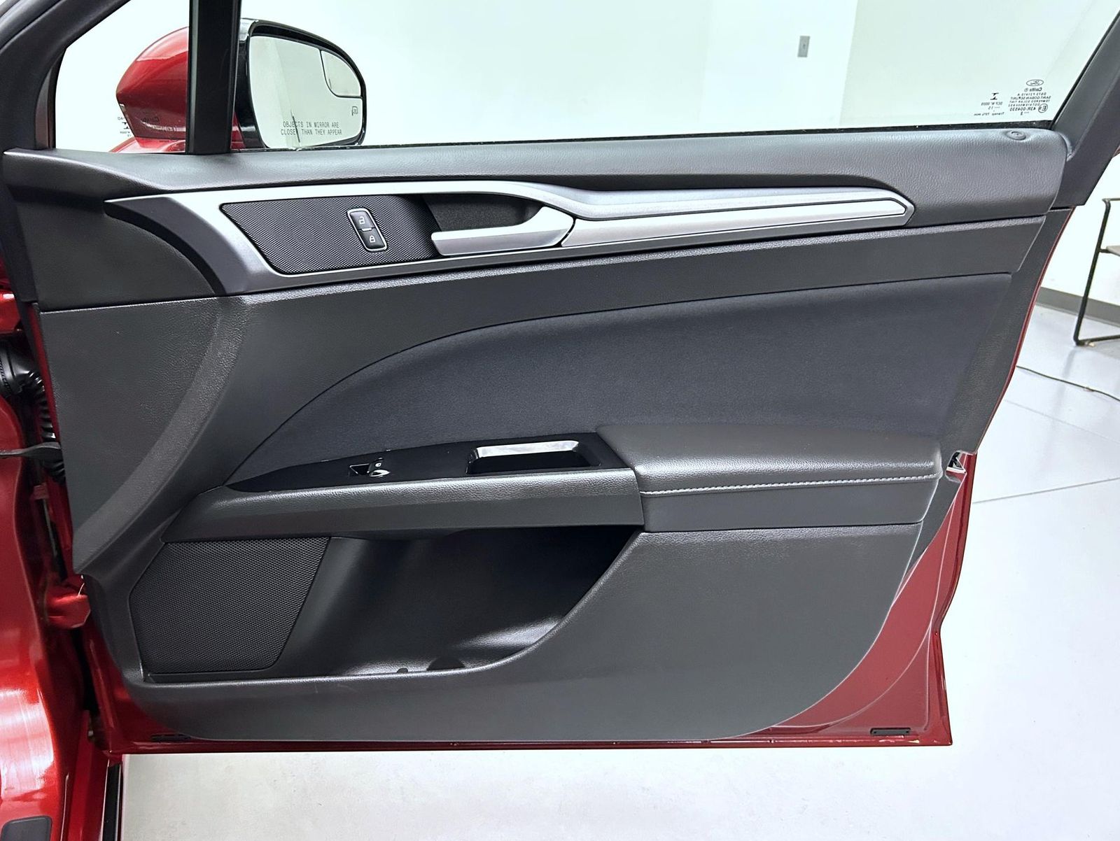 2016 Ford Fusion SE photo 16