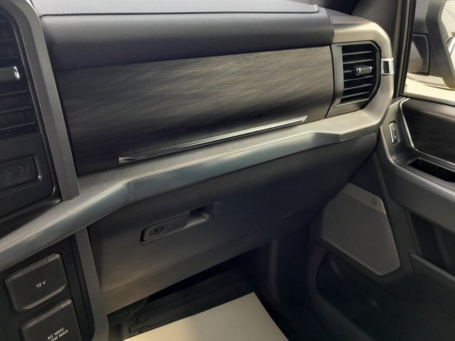 2025 Ford F-150 Lariat photo 33