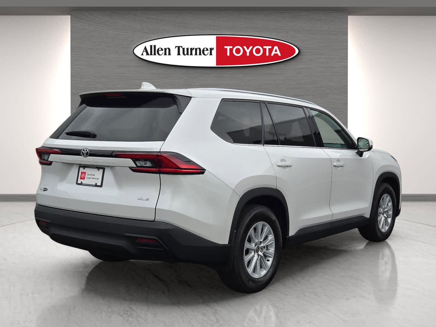 2025 Toyota Grand Highlander XLE photo 6