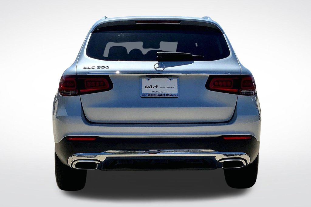 2022 Mercedes Benz GLC 300 photo 4